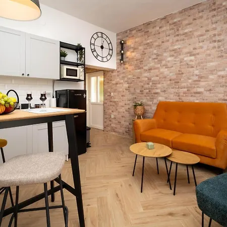 Relaxing Holiday Apartment Kornic Exterior photo